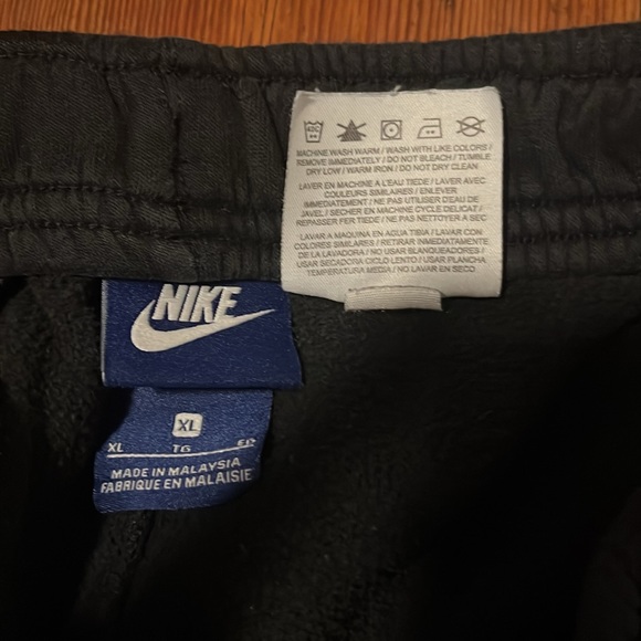 Kids Nike Sweatpants - Picture 2 of 2